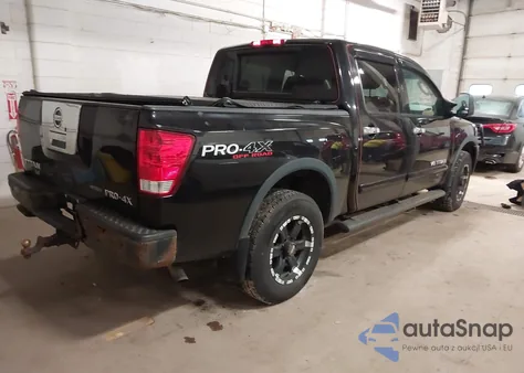 2010 Nissan Titan Pro-4X z USA, uszkodzony, nr VIN 1N6BA0EC1AN323225